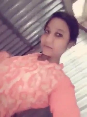 Bangladeshi village bhabi