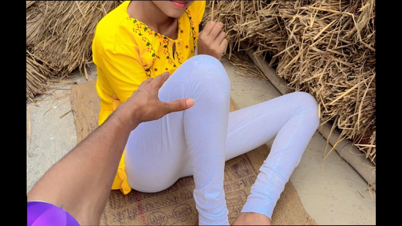 Desi local village girl tight pussy outdoor fucking xxx video