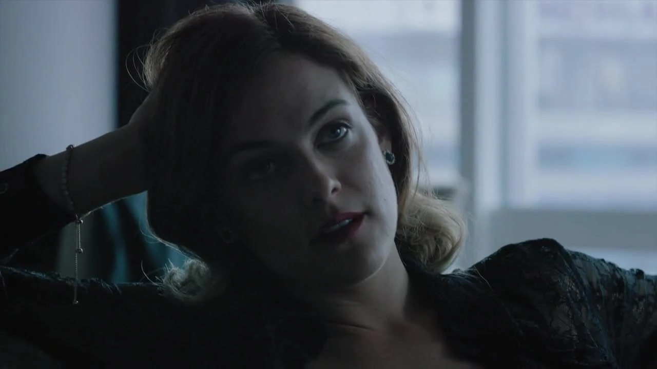 Riley Keough : Cuckold Fantasy (softcore)